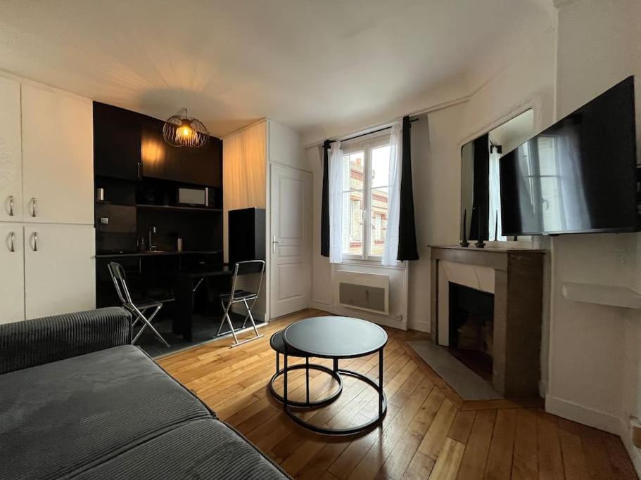 Central Typical Parisian Studio Ngoại thất bức ảnh